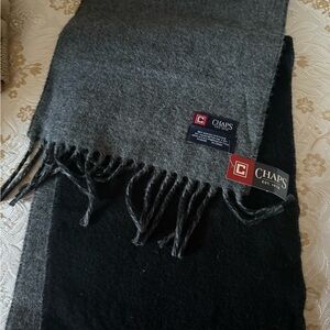 Chaps Reversible Black/Grey Scarf